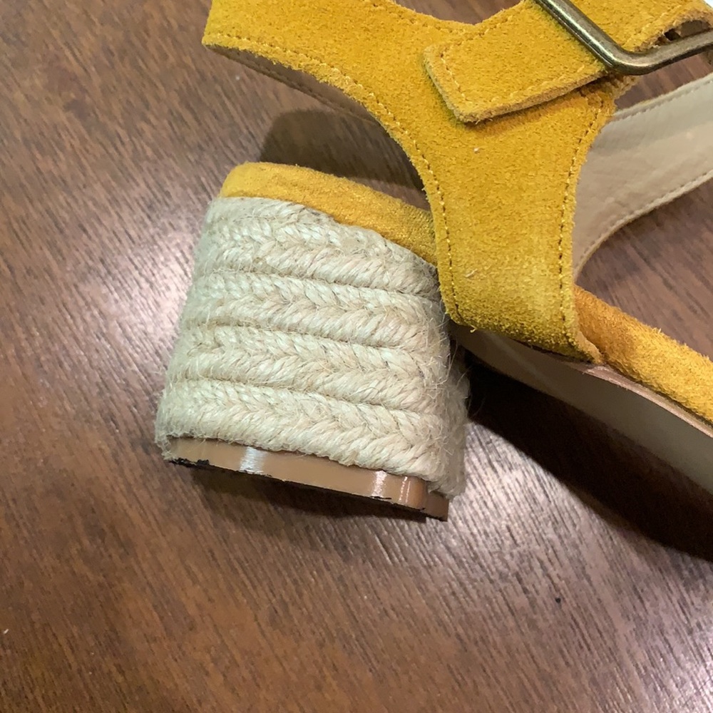 Yellow Sandals - Picture 3 of 4